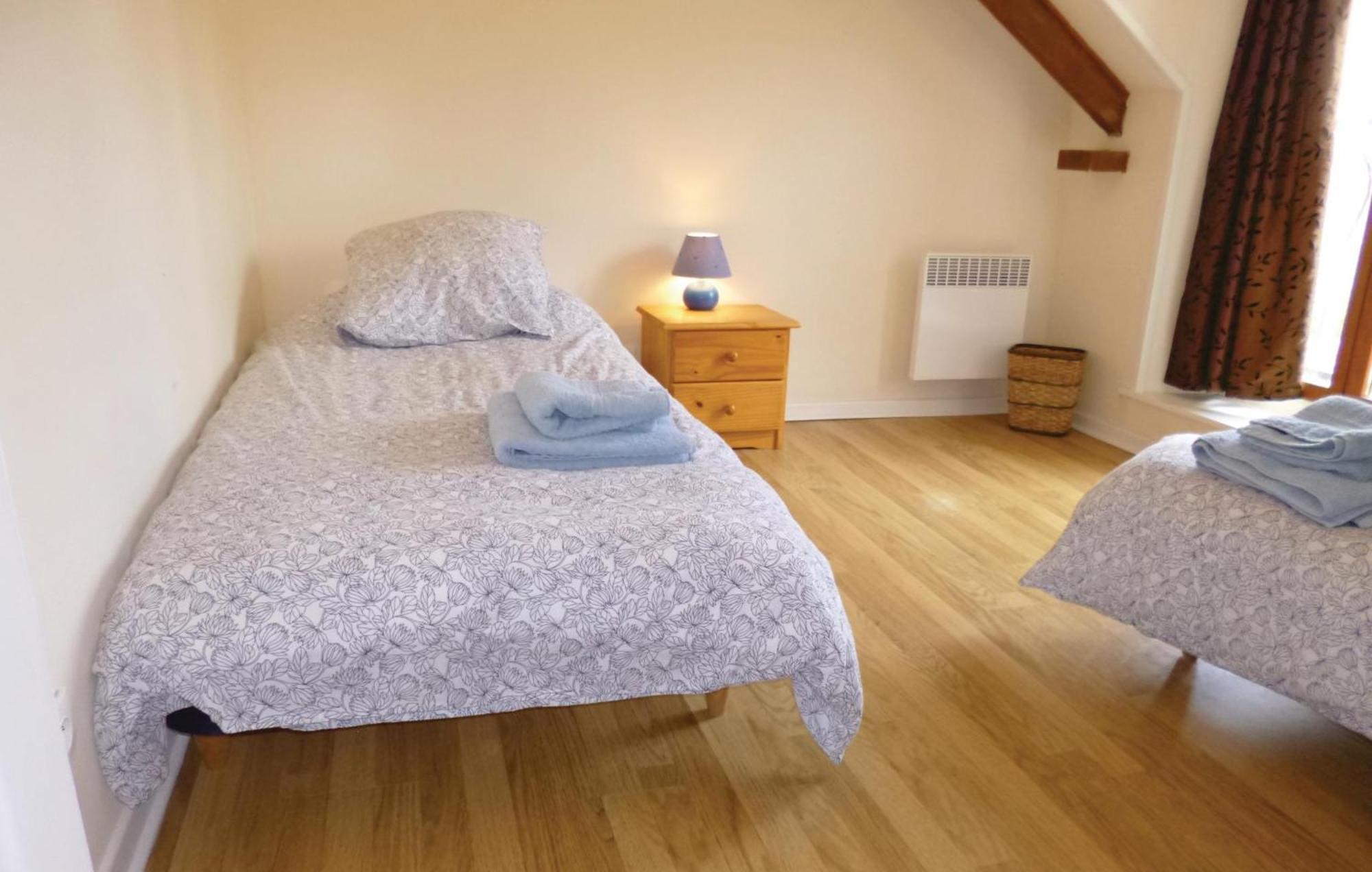 3 Bedroom Cozy Home In Brucheville Carentan-les-Marais Экстерьер фото